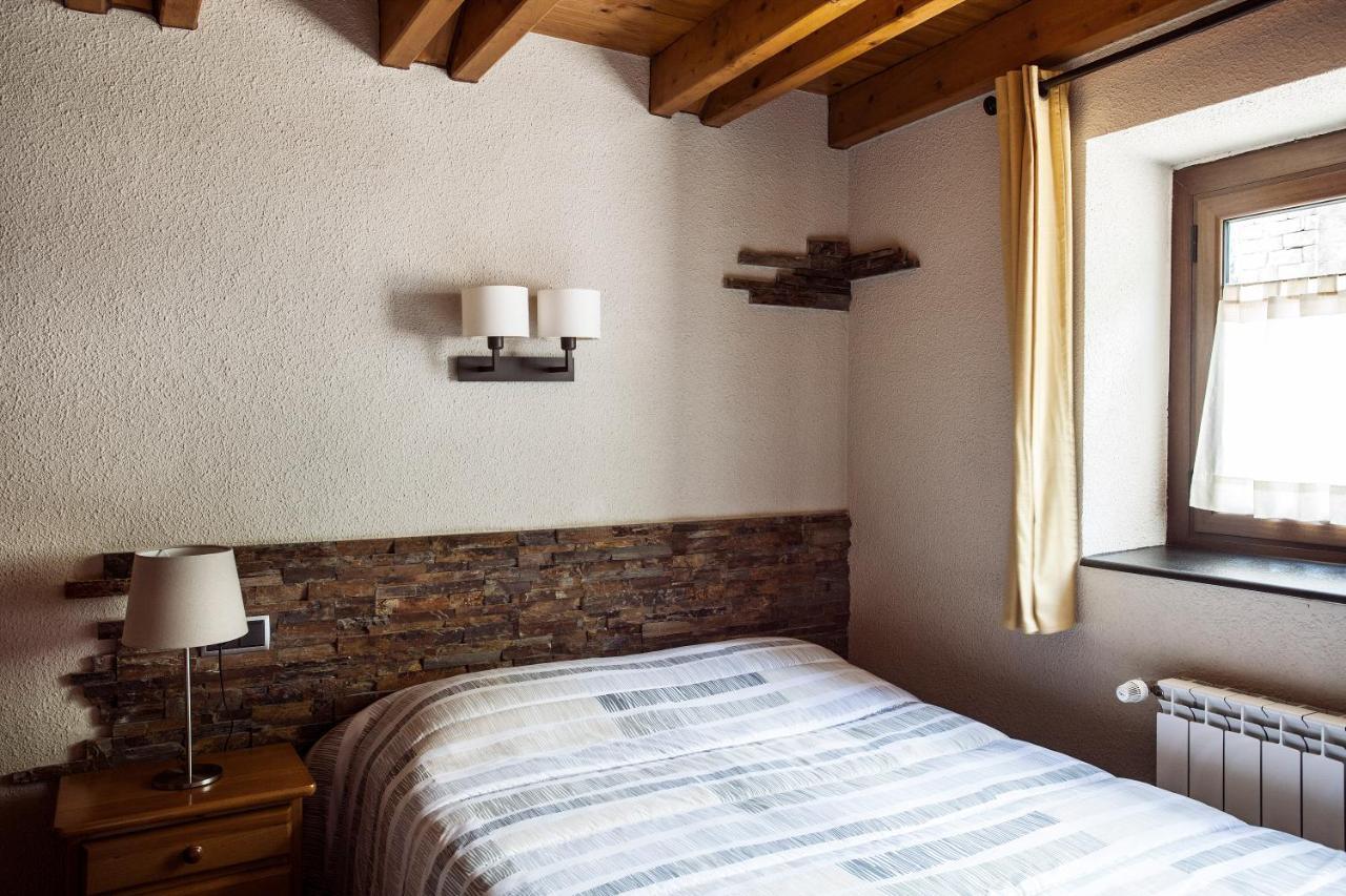 Hostal La Placa Erill la Vall Exterior foto