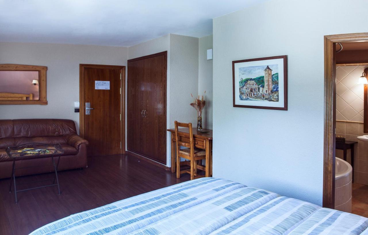 Hostal La Placa Erill la Vall Exterior foto