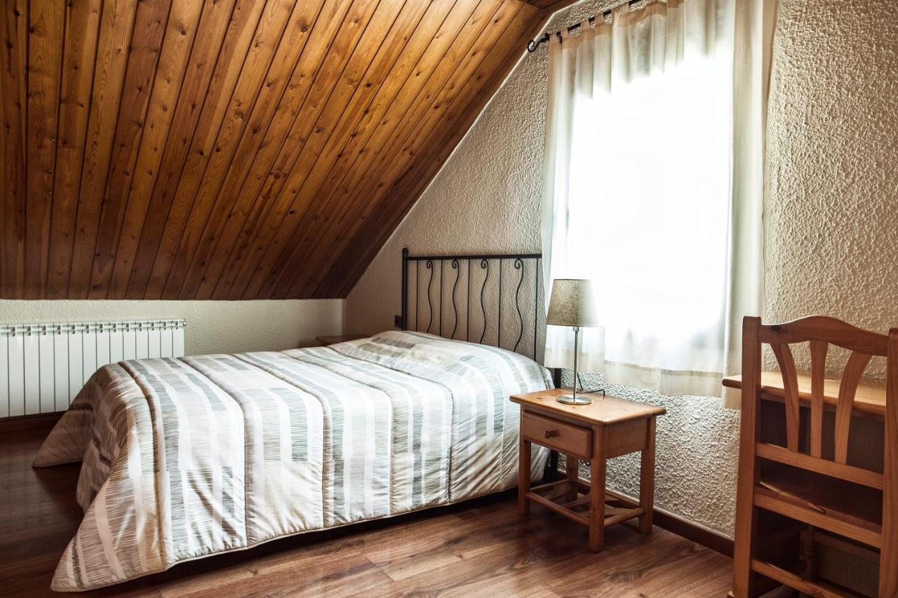 Hostal La Placa Erill la Vall Exterior foto