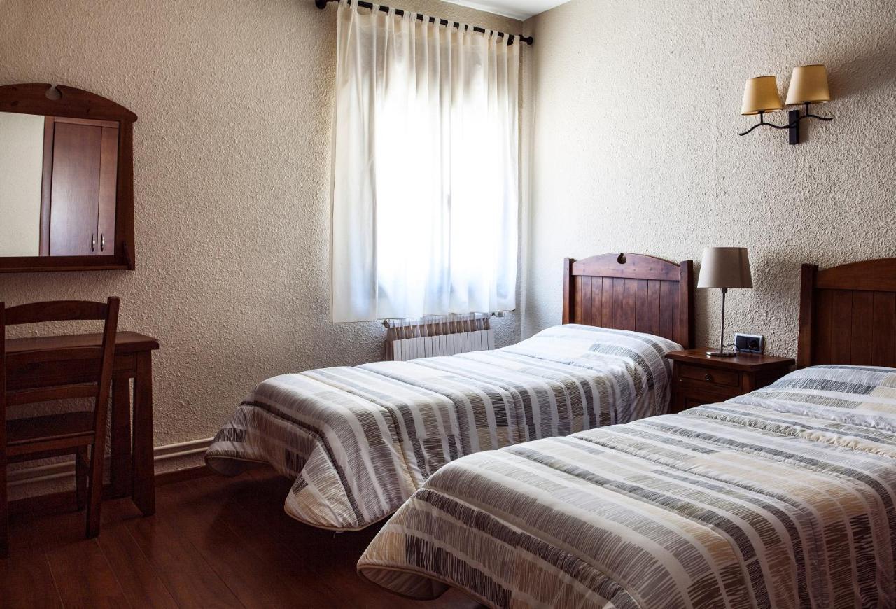 Hostal La Placa Erill la Vall Exterior foto