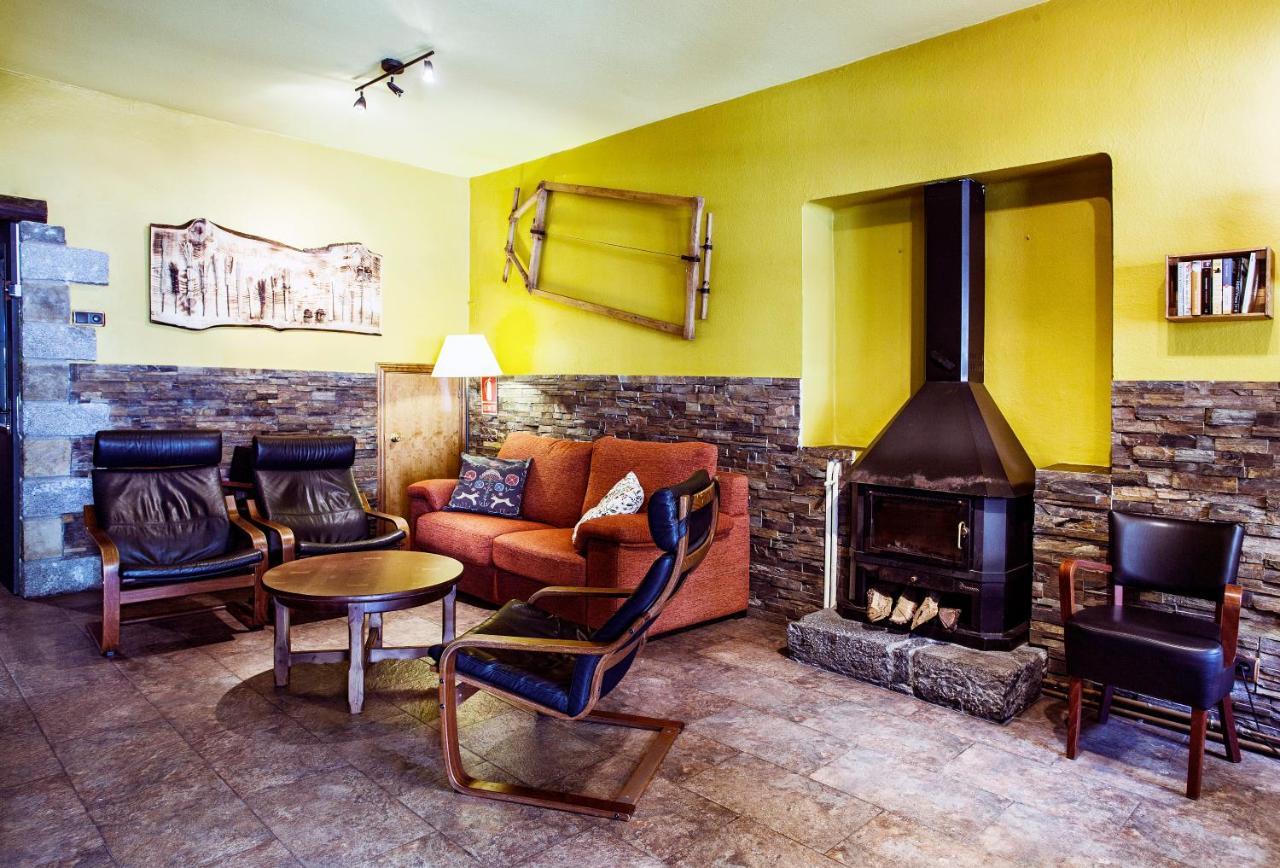 Hostal La Placa Erill la Vall Exterior foto
