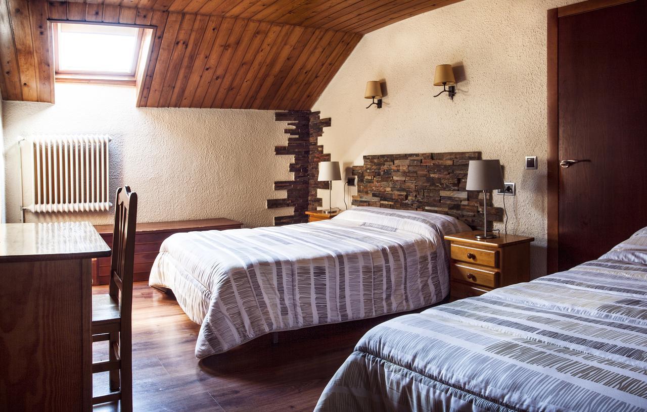Hostal La Placa Erill la Vall Exterior foto