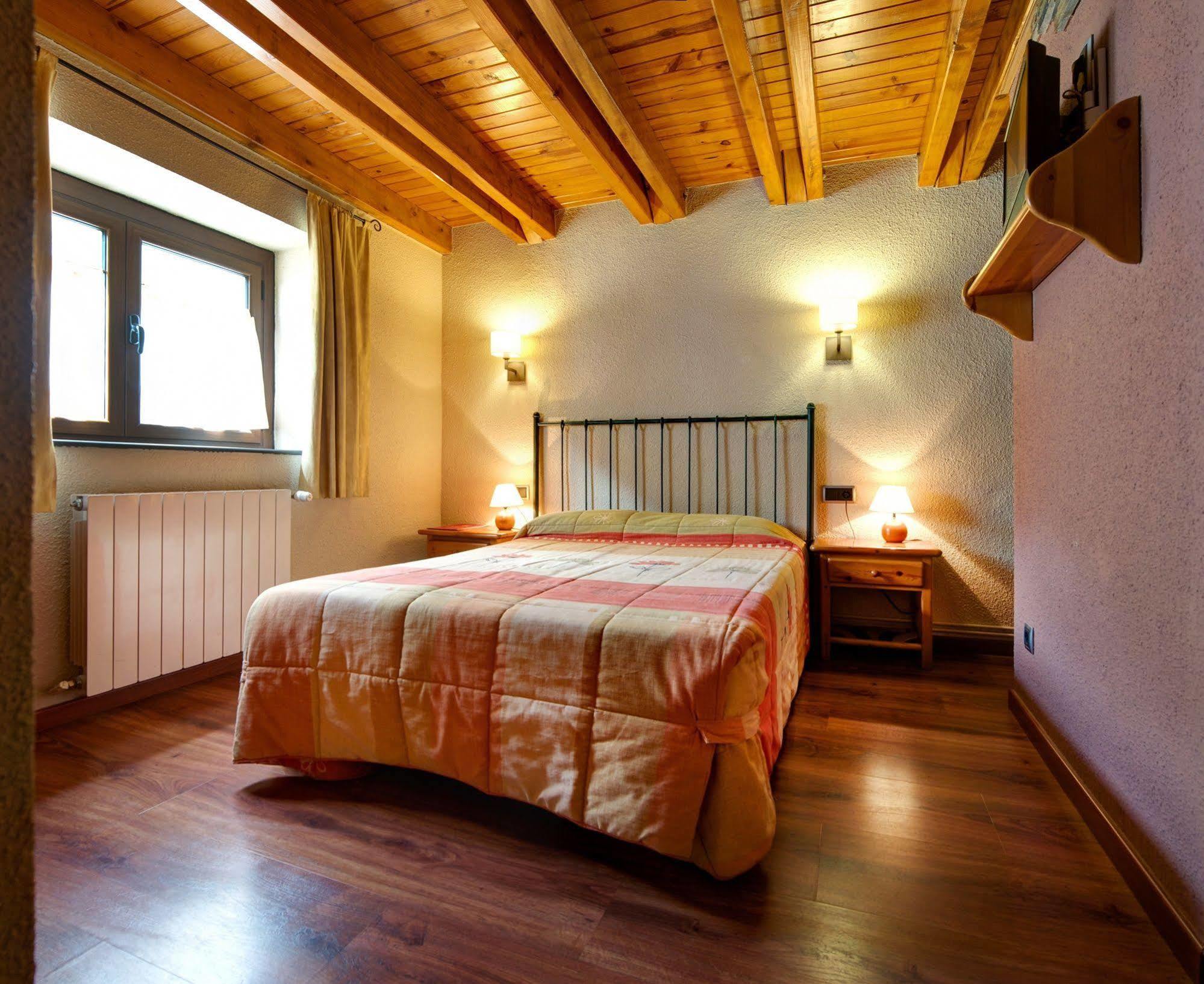 Hostal La Placa Erill la Vall Exterior foto
